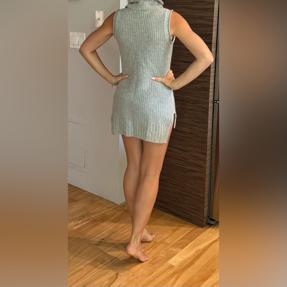 Cashmere  Sweater - Picture 3 of 5